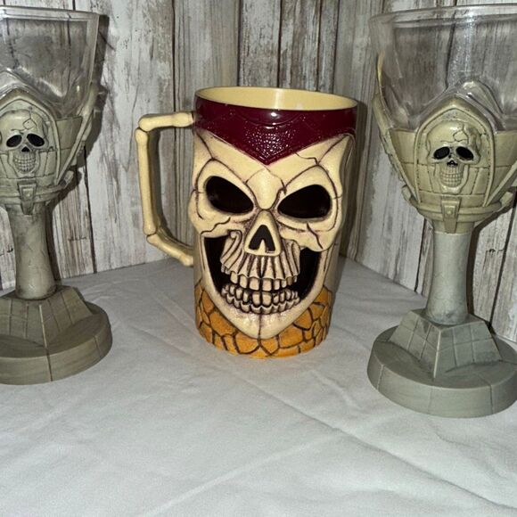 Gothic Skull Mug & Chalice Set | Halloween Pirate Drinkware Trio | Resin & Ceram - Picture 2 of 13